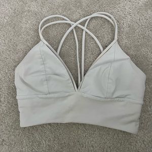 Lululemon sports bra size 6